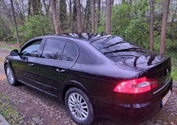 Skoda Superb cena 27500 przebieg: 221000, rok produkcji 2010 z Rybnik małe 277